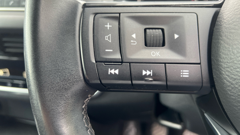 Nissan Qashqai 1.3 DiG-T MH Acenta Premium 5dr Petrol Hatchback